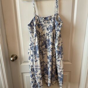 Universal Thread Blue and White Patterned Dress